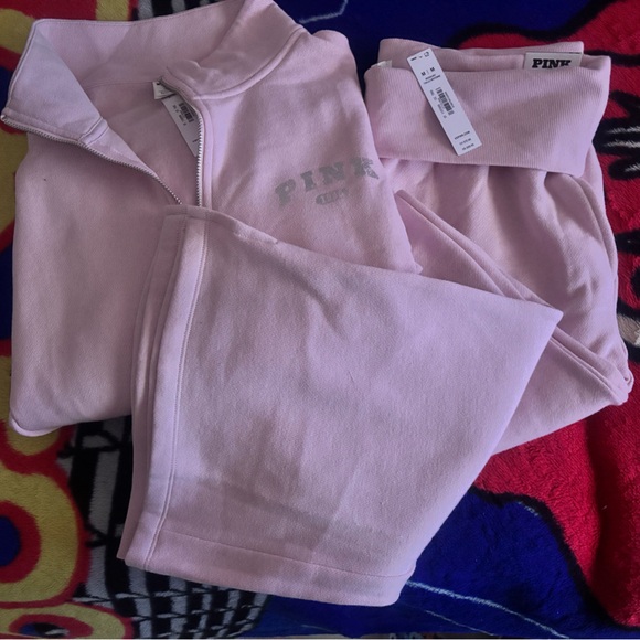 Victoria’s Secret Pink sweatsuit brand new Top L. Flair Pants M with Stretch - Picture 1 of 5